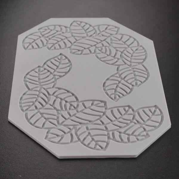 Tuille Kidia Leaf Crown - Image 2